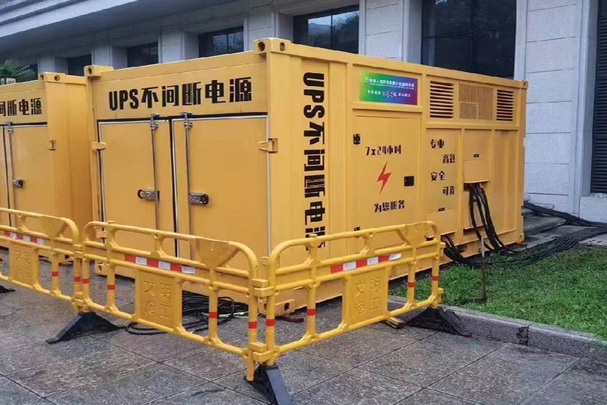 阿拉善右发电机租赁施工现场